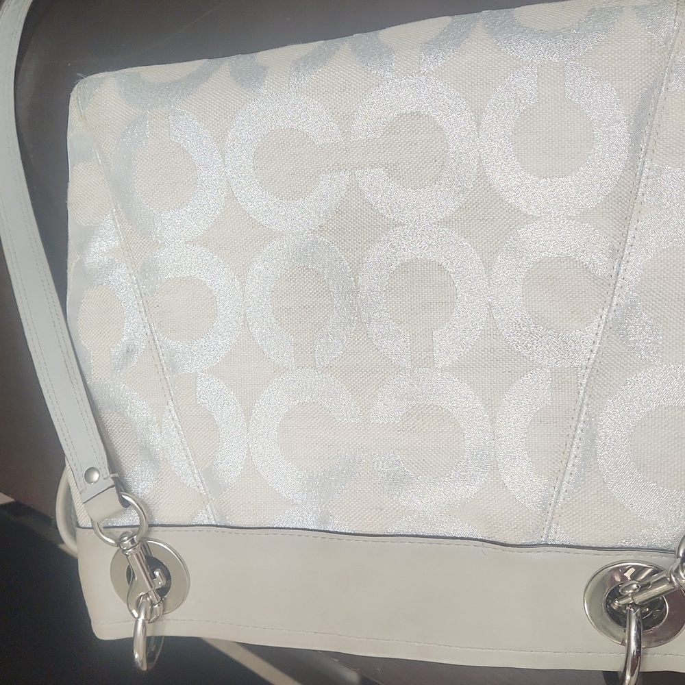 Purse - Picture 6 of 9